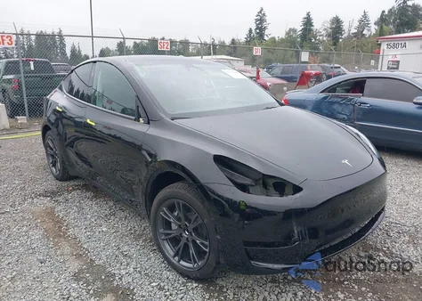 2024 Tesla Model Y из США, поврежденный, VIN 7SAYGDED1RF159399